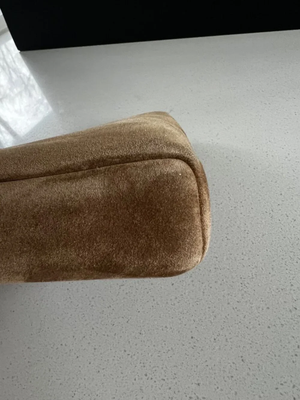 Saint Laurent Cassandre Large Envelope Pouch in Suede - Picture 8 of 15